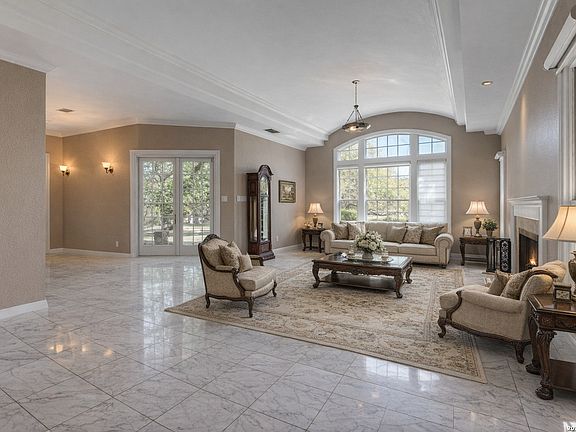 3rd image of 8523 Alydar Circle