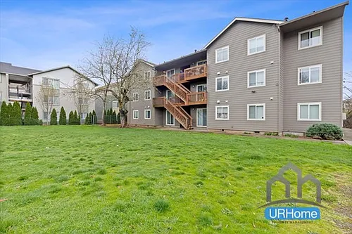 120 SE 143rd Ave #8 Photo 1