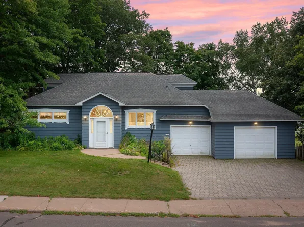 1355 Grove St, Cumberland, WI 54829