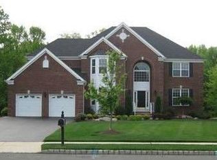 48 Keswick Cir, Monroe Township, NJ 08831