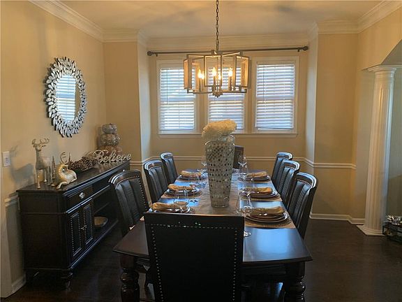 3rd image of 875 Lake Medlock Dr