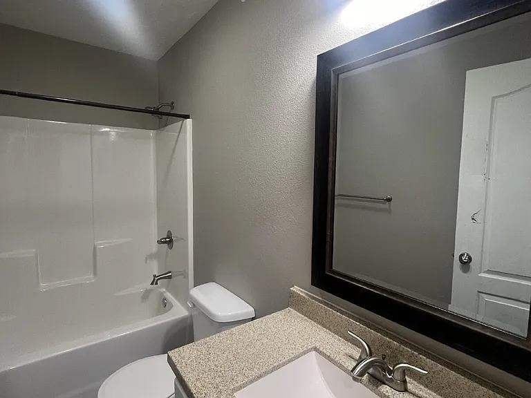 120 Sunrise Cv — Photo 21