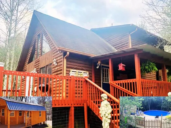 302 Rivercane Rd, Brasstown, NC 28902