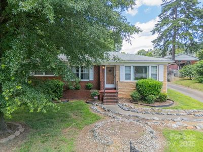 1720 Miles Ct, Charlotte, NC, 28216