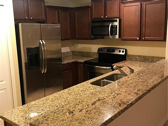 5th image of 466 Carina Cir