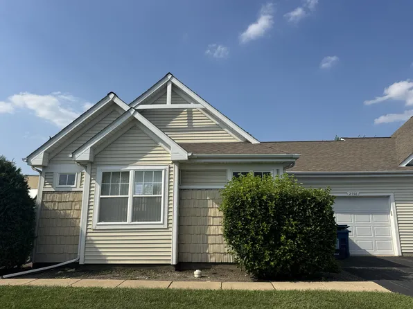 2558 Grant Park Ct #2558, Crest Hill, IL 60403