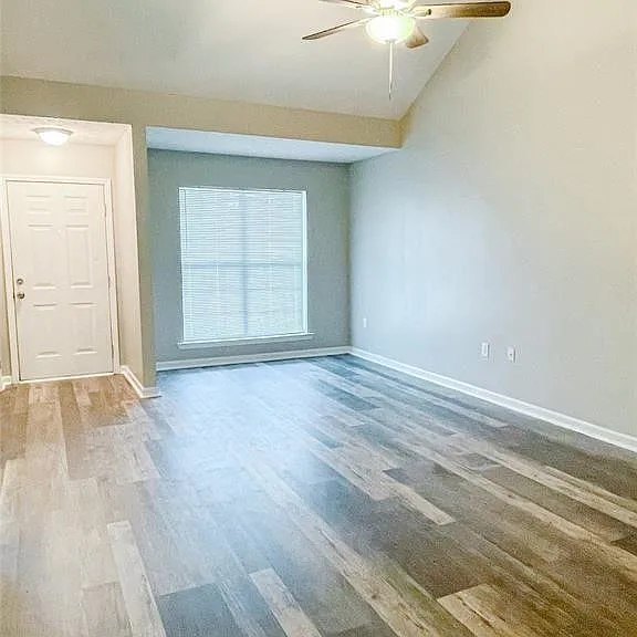 5260 Main St — Photo 8