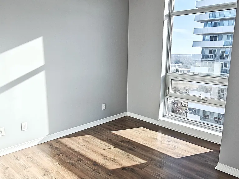 215 Queen St E #2307 — Photo 7