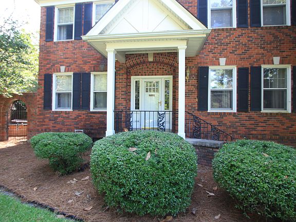 4th image of 1902 N Elm St