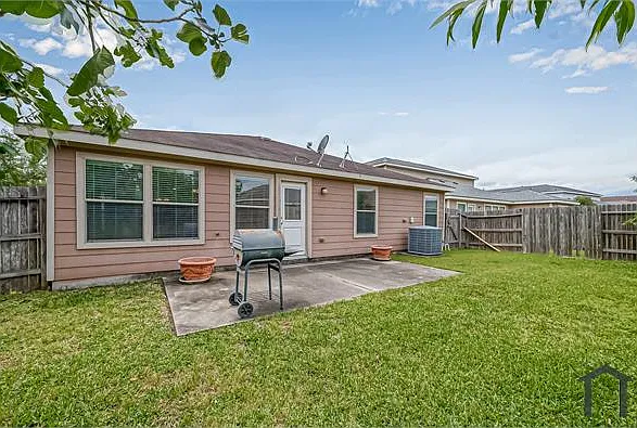 7722 Shavano Ln — Photo 32