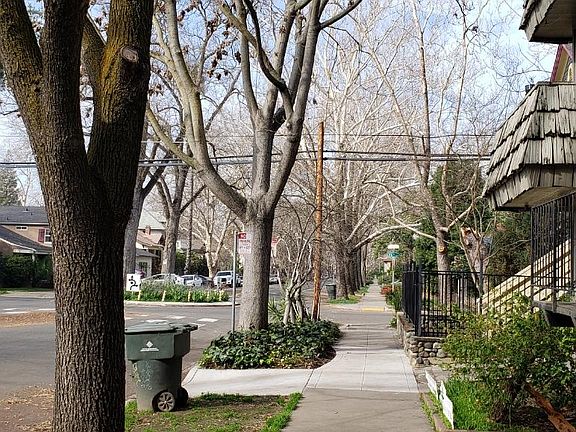 3rd image of 2609 E Street Fron