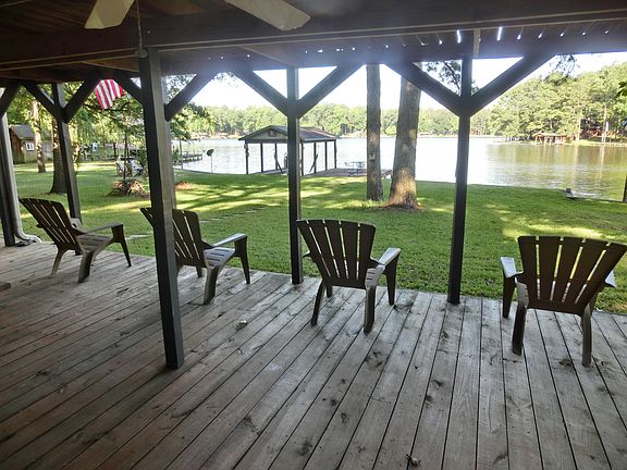 4th image of 218 Lake Dr