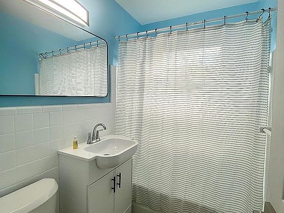 4th image of 205 N 21st St