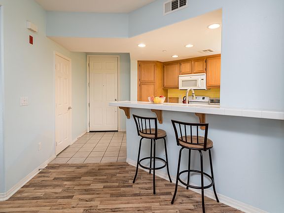 5th image of 209 Riverdale Ct APT 541
