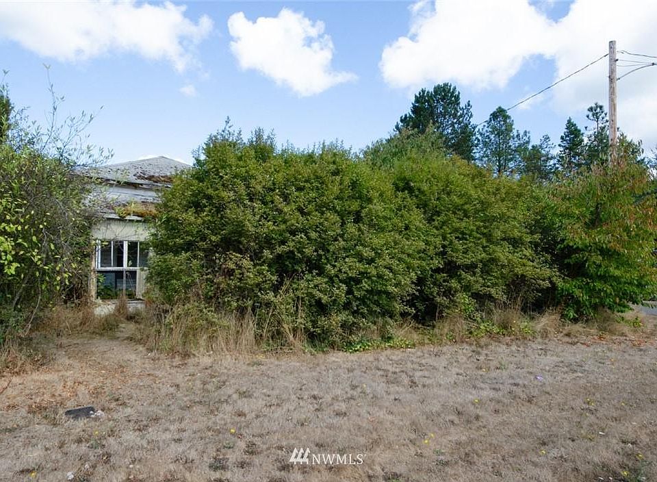 2nd image of 315 E Main St