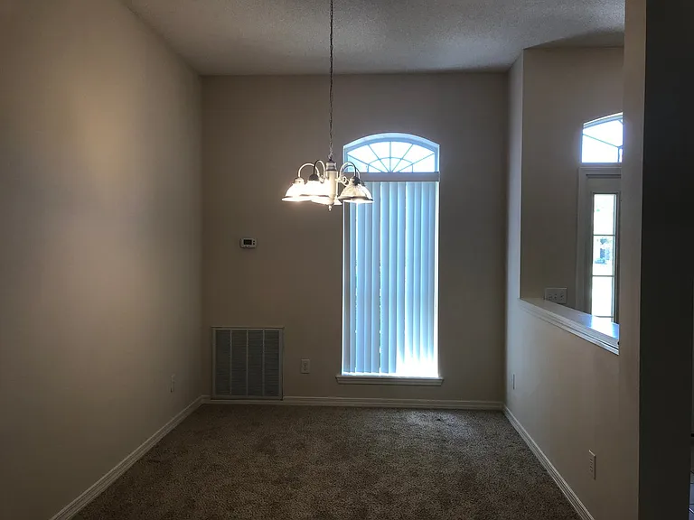 2642 Hidden Creek Dr — Photo 8
