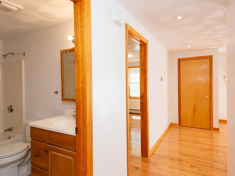 40 Rosewood Dr #40 — Photo 8