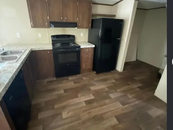 300 Crique Side Dr Trailer 19, Morehead, KY 40351
