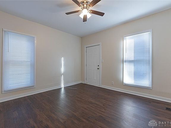 4th image of 1517 Chapel St