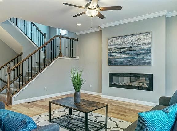 4th image of 7560 Comfort Ave