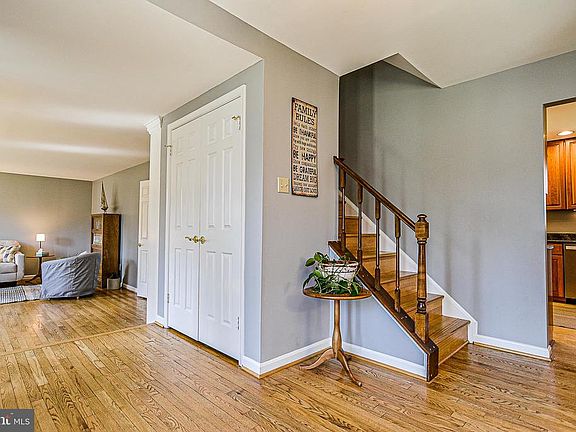 5th image of 12162 Holly Knoll Cir
