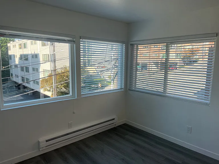 Fairview Apartments — Photo 13
