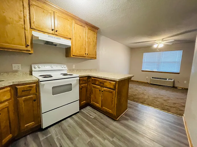 Oak Point Villas — Photo 3