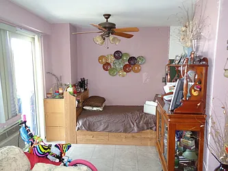 Sold by Thomas Lipovetsky, LREB