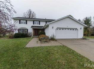 10 Peppertree Ct, Washington, IL 61571