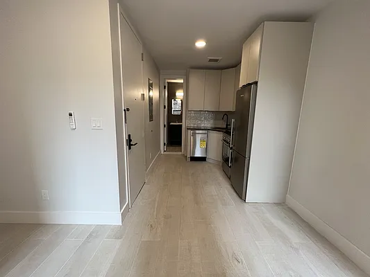 Rented by Five Town Global Realty | media 14