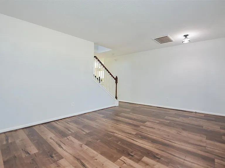 2219 Gable Hollow Ln — Photo 11