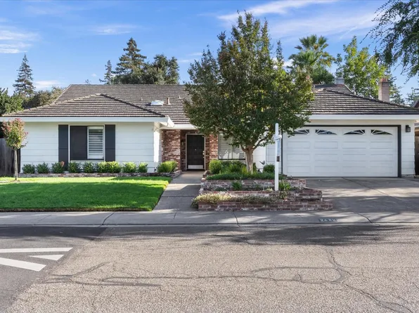2632 Meadow Lake Dr, Stockton, CA 95207
