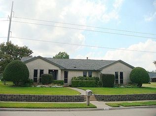 402 Sumner Dr, Mesquite, TX