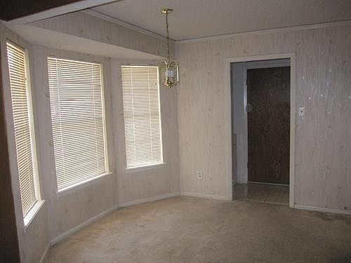 4th image of 1105 Ruiz Dr