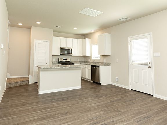 Dining Area to Kitchen