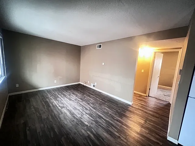 711 W Church St #6 — Photo 3