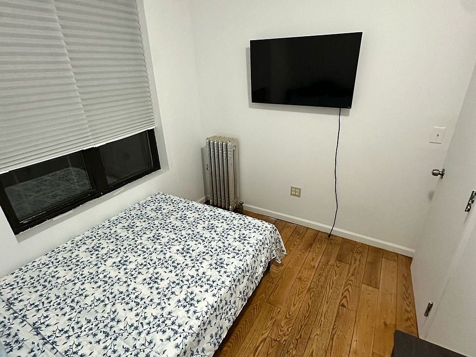 2nd image of 509 W 160th St