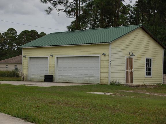 3rd image of 839 Bayharbor Ave SE