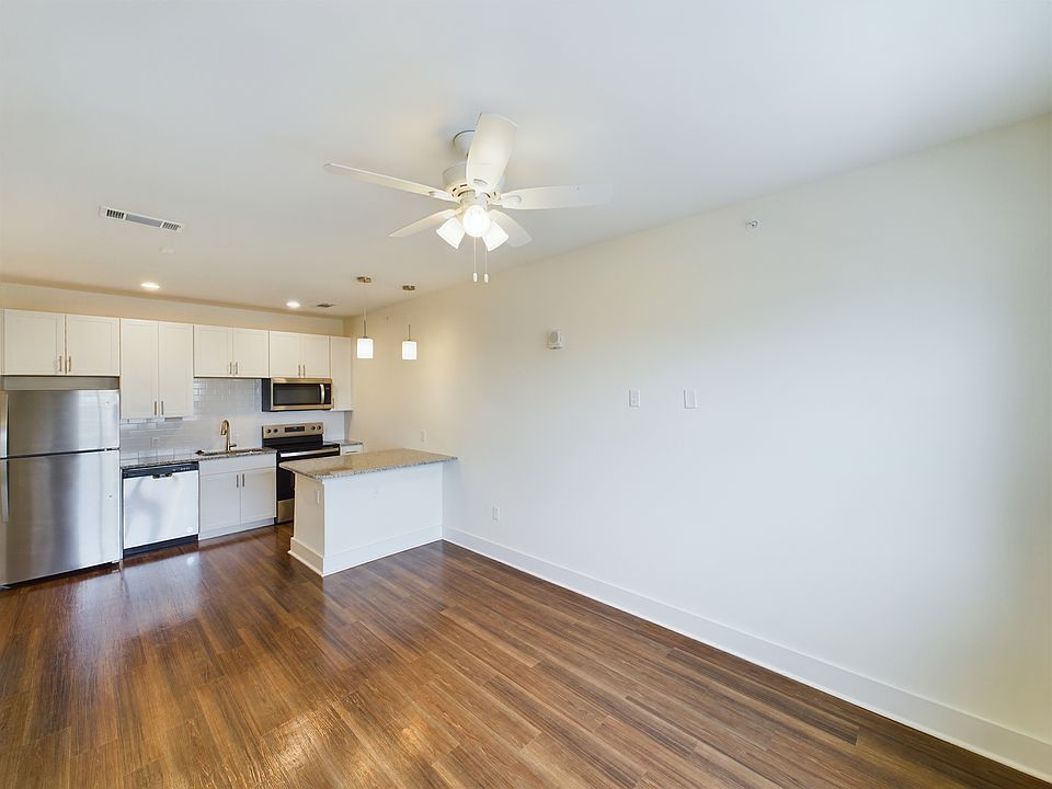 2nd image of 525 Quinn Ln #17-203