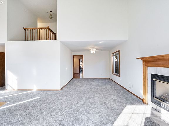 5th image of 14997 SE Gilesford St