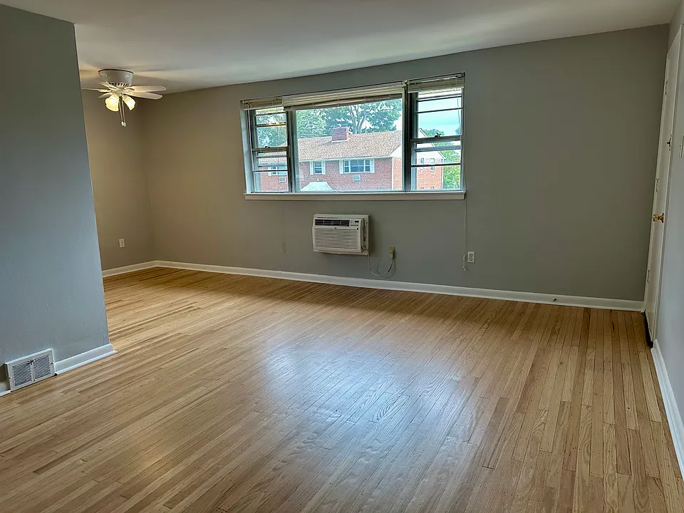 320 S Swarthmore Ave #C-4