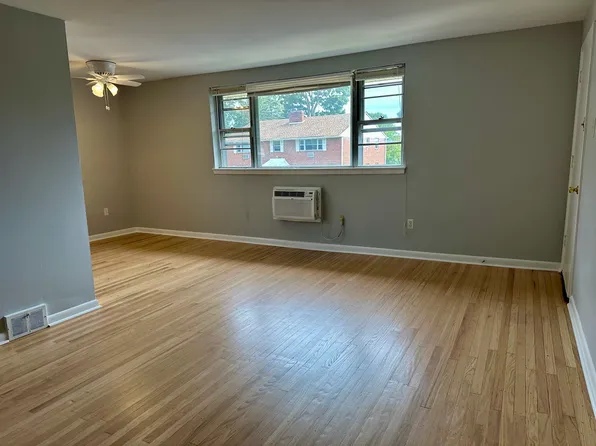 320 S Swarthmore Ave #C-4, Swarthmore, PA 19081