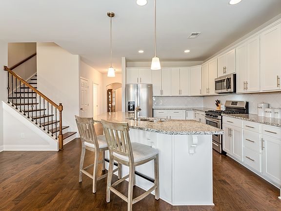 2nd image of 867 Meadowcrest Way