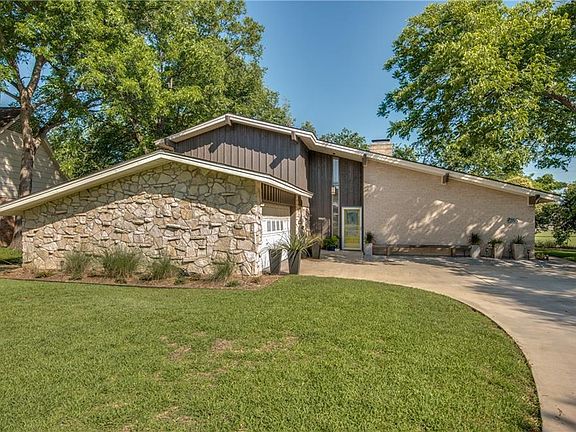 2nd image of 2756 Bay Meadows Ct