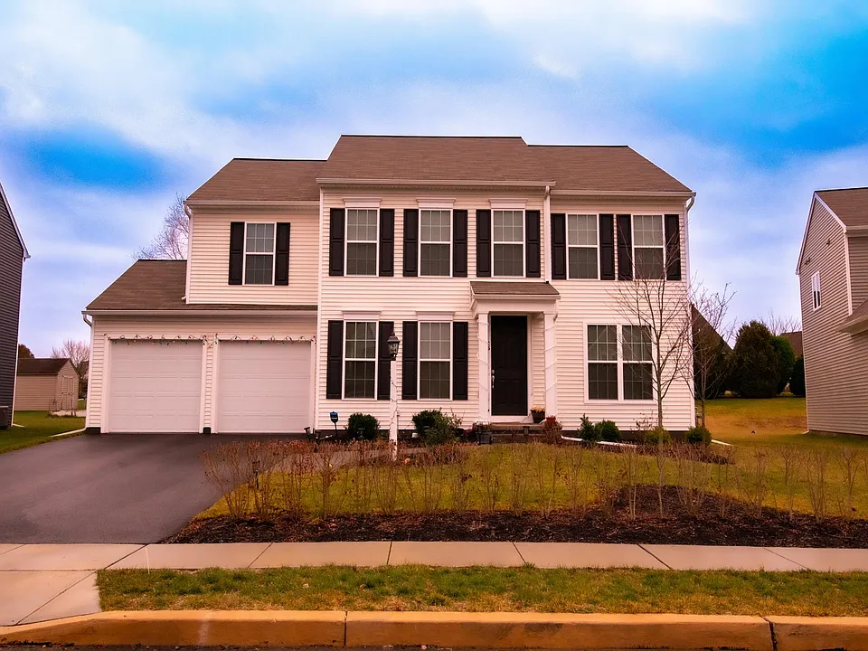 45 Edris Ln