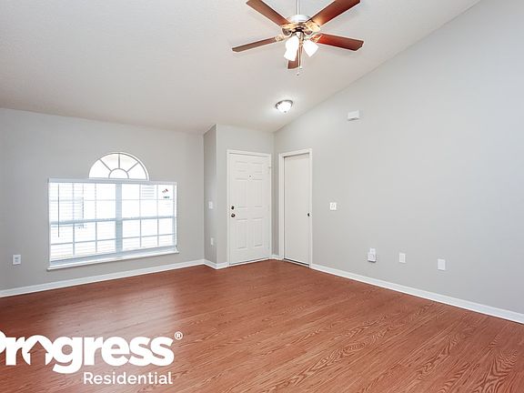4th image of 1026 Brenton Leaf Dr