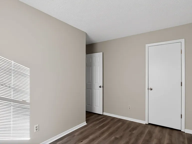 2707 Heatherlea Ct — Photo 6