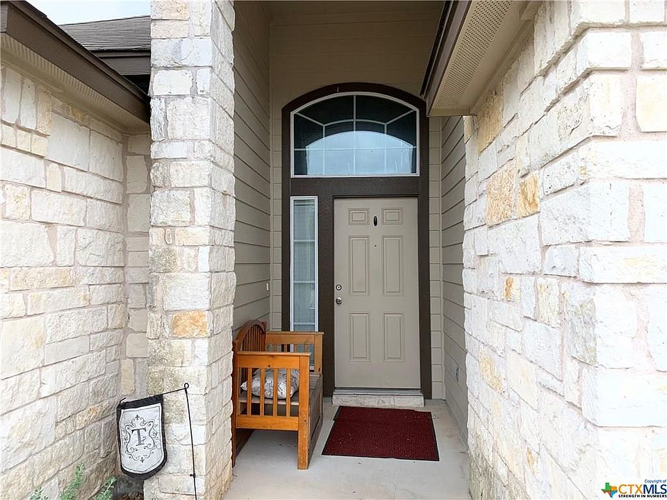 1st image of 225 Oak Creek Way
