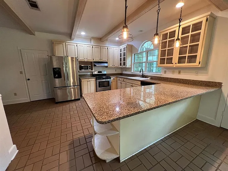 1381 Manor House Dr — Photo 5