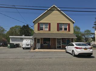 275 E 17th St, Huntington Station, NY 11746